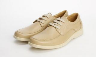 卓凡尼华伦天奴 卓凡尼华伦天奴